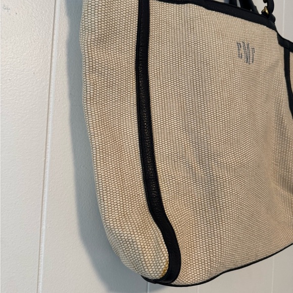 Chic Black and Cream Tote with Sturdy Handles - Picture 3 of 12